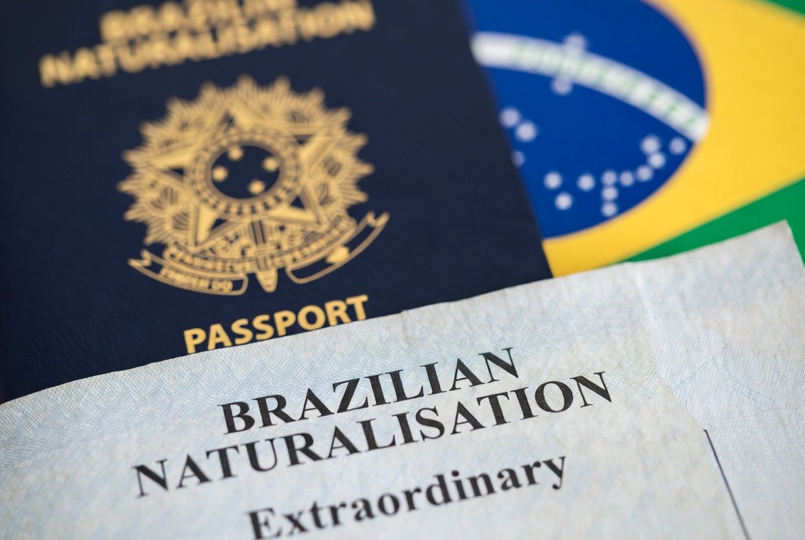 Extraordinary naturalisation image for exceptional citizenship in Brazil
